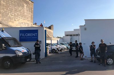 Blitz all'alba, sgomberato il centro sociale "Canaglia Occupata": è il terzo in tre anni - Corriere Salentino