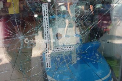 Il supermercato è chiuso, i banditi tentano di sfondare la vetrata a fucilate e calci: costretti alla fuga - Corriere Salentino