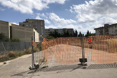 Interpellanza di Giordano, capogruppo FDI, su una strada chiusa che isola un’intera zona: “Il Comune intervenga” - Corriere Salentino