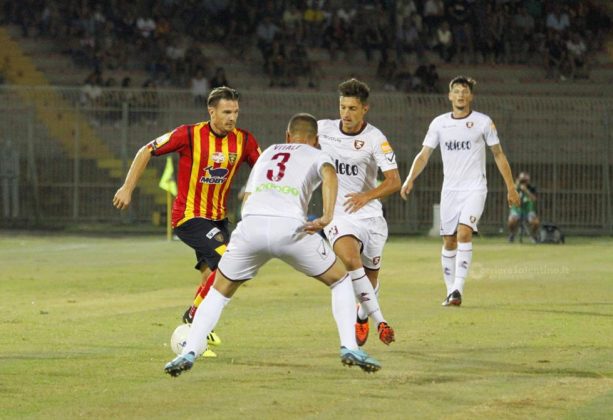 Paura di vincere per i giallorossi. Finisce 2-2 con la Salernitana - Corriere Salentino