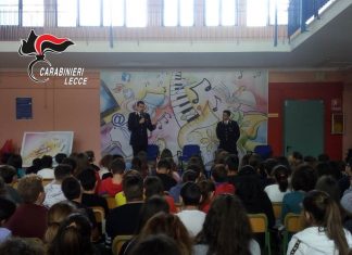 “Cultura della Legalità”, proseguono gli incontri nelle scuole. Il monito dei carabinieri: “Attenzione ai social”