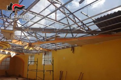 Rimuovono l'amianto dal tetto, ma non hanno l'autorizzazione per smaltirlo: in quattro nei guai - Corriere Salentino