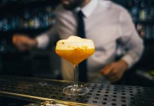 l’arte della mixology: segreti, leggende e curiosità dietro il bancone da bar Notizie dall'Italia e dal mondo - Corriere Salentino