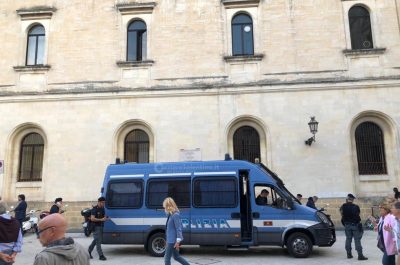 Consiglio, “invasione” dei dipendenti Lupiae: Salvemini tira dritto. Vertenza della partecipata in Prefettura - Corriere Salentino