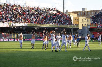 Il Lecce rischia di perdere e poi di vincere a Foggia. Finisce 2-2 - Corriere Salentino