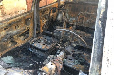 Paura nella notte per l'ennesima auto in fiamme, i carabinieri non escludono alcuna ipotesi - Corriere Salentino