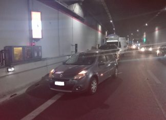 Tamponamento a catena nella galleria della Tangenziale, disagi alla circolazione ma nessun ferito
