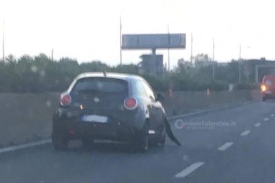 La vettura si ribalta dopo lo scontro, traffico in tilt sulla statale - Corriere Salentino