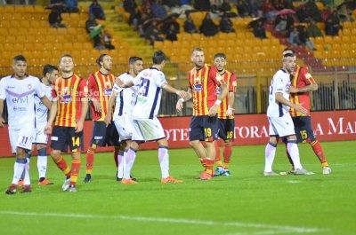 Il Lecce vola, soffrendo. 1-0 sul blasonato Crotone - Corriere Salentino