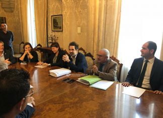 Lupiae, il sindaco rassicura i dipendenti che sono tornati a protestare: “Futuro garantito in cambio di sacrifici”