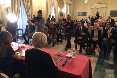 Stabilimenti balneari, tavolo in Prefettura con Borgonzoni: “Il governo interverrà, ma non per sanare illegalità” - Corriere Salentino