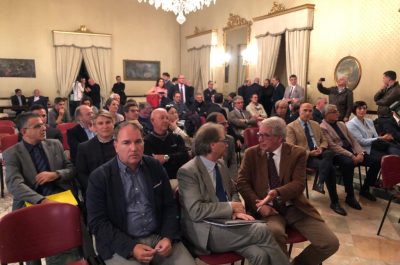 Stabilimenti balneari, tavolo in Prefettura con Borgonzoni: “Il governo interverrà, ma non per sanare illegalità” - Corriere Salentino