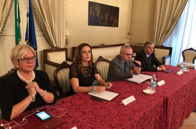 Stabilimenti balneari, tavolo in Prefettura con Borgonzoni: “Il governo interverrà, ma non per sanare illegalità” - Corriere Salentino