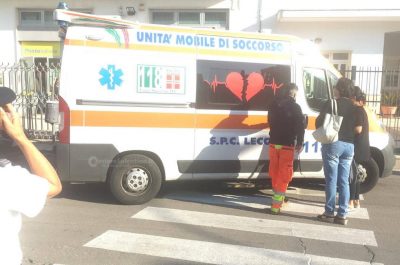 "Questa è una rapina, tutti giù per terra": assalto armato alle Poste, caccia a tre banditi - Corriere Salentino