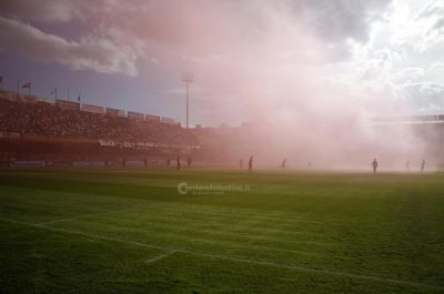 Il Lecce rischia di perdere e poi di vincere a Foggia. Finisce 2-2 - Corriere Salentino