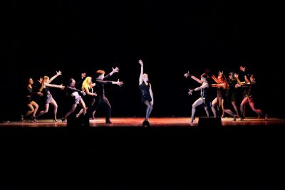 Musical Enterprise, la nuova grande scommessa del Damus. Il 21 dicembre in scena con Chicago Nights: sul palco Robin Poell e Marcella Adema. - Corriere Salentino