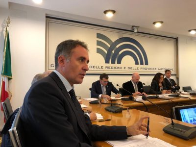 Xylella, Centinaio stanzia i primi 30 milioni di euro: nel 2019 previsti 70 milioni. Marti: “Primo passo per rimettere in piedi il settore” - Corriere Salentino