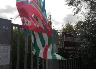 Tessitura del Salento, i lavoratori incontrano in fabbrica il presidente della Task Force Regionale, Leo Caroli