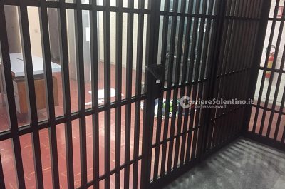 Assalto al caveau della Bnl: l'allarme mette in fuga i ladri, che abbandonano attrezzi e bottino - Corriere Salentino