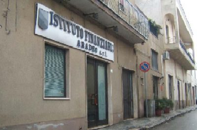 Usura, la Dia confisca beni per 8 milioni di euro all'aradeino Paglialunga - Corriere Salentino