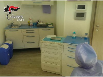 Attrezzatura e studio medico all'avanguardia, ma non aveva mai conseguito la laurea, denunciato un falso medico - Corriere Salentino