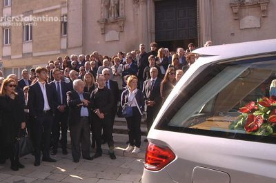 I funerali del politico gentiluomo, ma ci sono troppi dubbi sulla morte di Baldassarre: si farà l’autopsia, niente sepoltura - Corriere Salentino