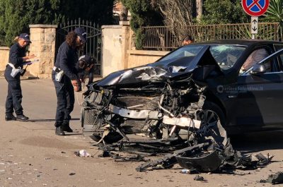 Sorpasso azzardato sulla Lecce - Arnesano, auto distrutte e feriti in ospedale - Corriere Salentino