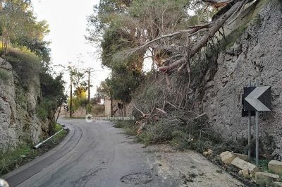 Tromba d'aria nel Capo di Leuca: devastati 20 km di costa, si contano i danni - Corriere Salentino