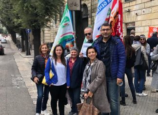 Vertenza gioco legale, cresce la mobilitazione. A Lecce sit-in dei sindacati davanti alla Prefettura