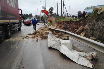 Tromba d'aria devasta azienda, sepolti marito e moglie incinta. Treno centra albero e deraglia - Corriere Salentino