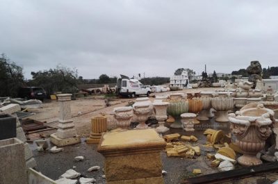 Tromba d'aria devasta azienda, sepolti marito e moglie incinta. Treno centra albero e deraglia - Corriere Salentino