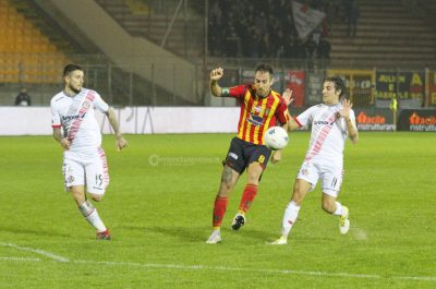 Il Lecce vola e fa sul serio. 2-0 sulla Cremonese - Corriere Salentino