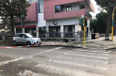 Valigia sospetta davanti all'Adecco, scatta l'allarme. Nel marzo scorso ordigno firmato "No Tap" - Corriere Salentino