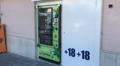 Distributore cannabis vicino alla scuola, ancora polemiche. “Il Comune l’ha autorizzato?” - Corriere Salentino