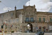 fortezze di puglia: il palazzo-de angelis-viti, ex del balzo, di altamura e l’assassinio di giovanni antonio orsini del balzo Cultura - Corriere Salentino