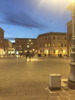 Lecce, Movimento in Libertà: «Nessun addobbo natalizio, comune intervenga subito» - Corriere Salentino
