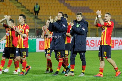 Il Lecce guadagna un buon pareggio contro un Perugia battagliero - Corriere Salentino