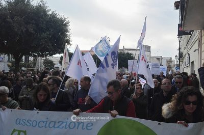In mille in corteo a Melendugno contro Tap e opere inutili - Corriere Salentino