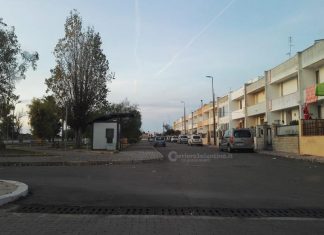 Entrano in casa per un furto, poi fuggono anche con l’auto delle vittime