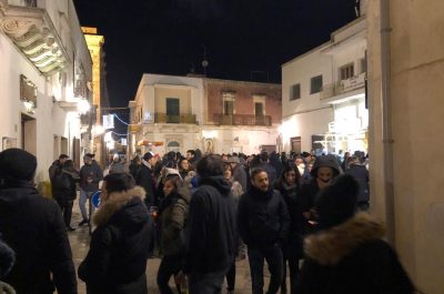 Tanti visitatori per “Le mura in festa a Soleto”: a spasso per il borgo con un calice di vino e tanta buona musica - Corriere Salentino