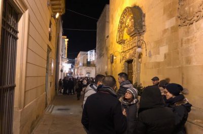 Tanti visitatori per “Le mura in festa a Soleto”: a spasso per il borgo con un calice di vino e tanta buona musica - Corriere Salentino