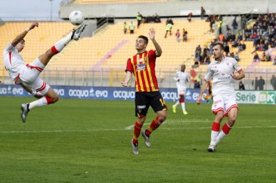 Il Lecce guadagna un buon pareggio contro un Perugia battagliero - Corriere Salentino