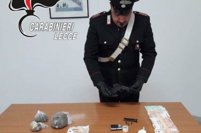 In giro di notte con una pistola nella cinta dei pantaloni, in casa droga: due giovani nei guai - Corriere Salentino