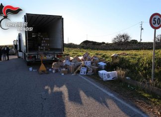 Assalto al tir di sigarette diretto a Lecce: rubate 7 tonnellate di “bionde”, ferito l’autista
