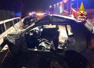 Scontro in autostrada per i cinghiali: sempre in coma il farmacista ferito
