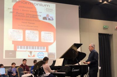 Intervista a Remo Vinciguerra in occasione del workshop con gli studenti dell'Harmonium, l’arte del comporre e insegnare con un sorriso - Corriere Salentino