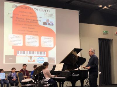 Intervista a Remo Vinciguerra in occasione del workshop con gli studenti dell'Harmonium, l’arte del comporre e insegnare con un sorriso - Corriere Salentino