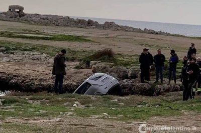 Accusa un malore e finisce con l'auto in mare: in ospedale un 53enne - Corriere Salentino