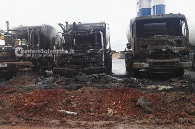 Raid incendiario in un'azienda del basso Salento, alle fiamme cinque mezzi - Corriere Salentino