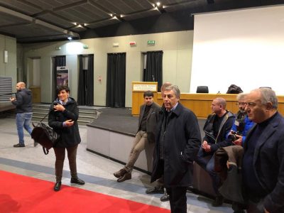 Il centrodestra si riunisce, ma resta al punto di partenza: sì alle primarie se non c’è la quadra su un unico candidato. Il retroscena - Corriere Salentino